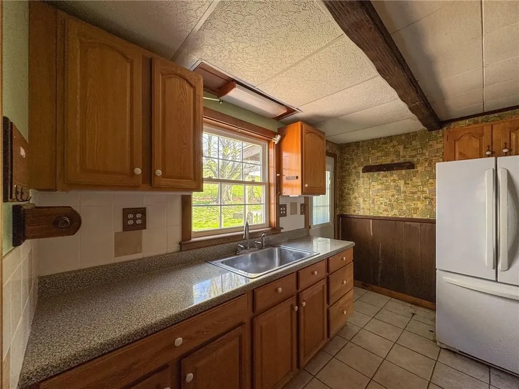 8 Tucker Avenue Tiverton RI 02878