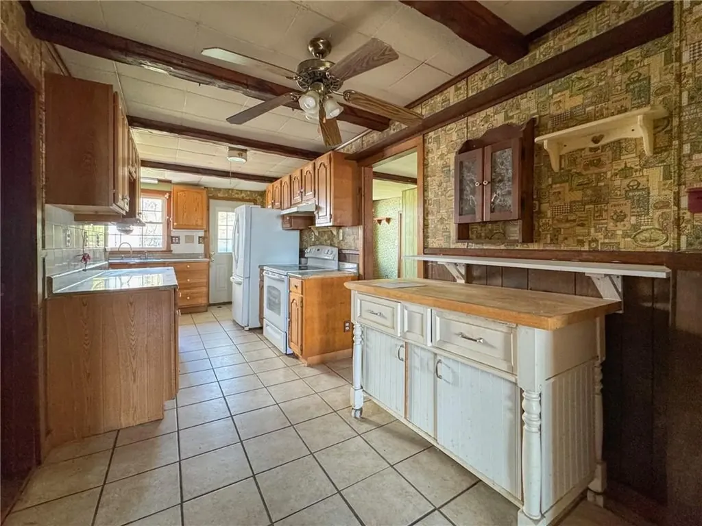 8 Tucker Avenue Tiverton RI 02878