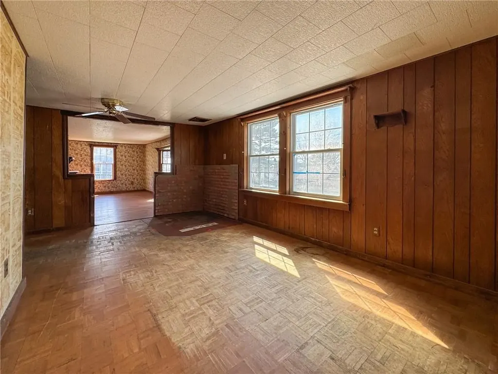 8 Tucker Avenue Tiverton RI 02878