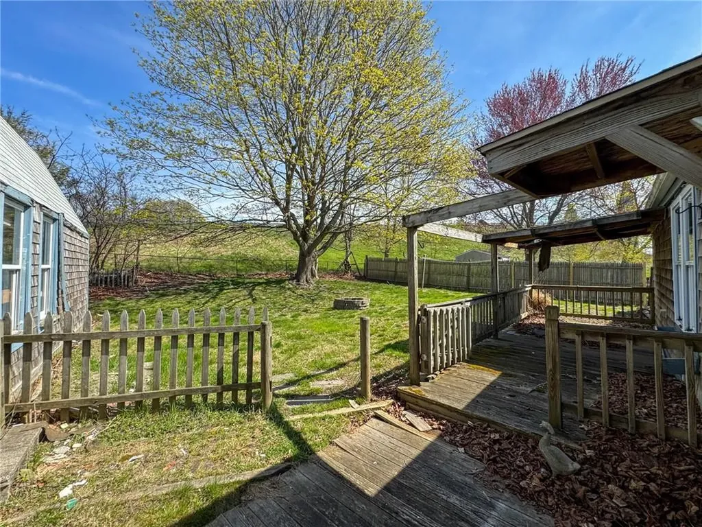 8 Tucker Avenue Tiverton RI 02878