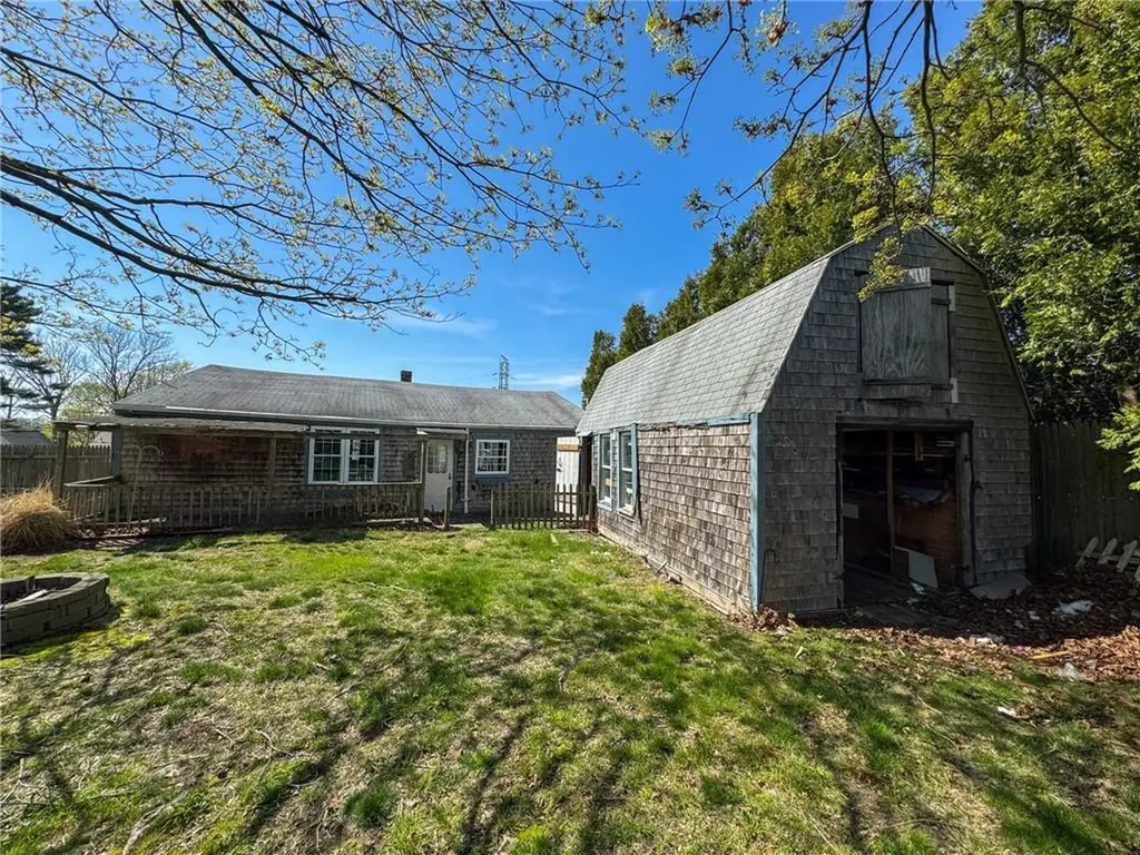 8 Tucker Avenue Tiverton RI 02878