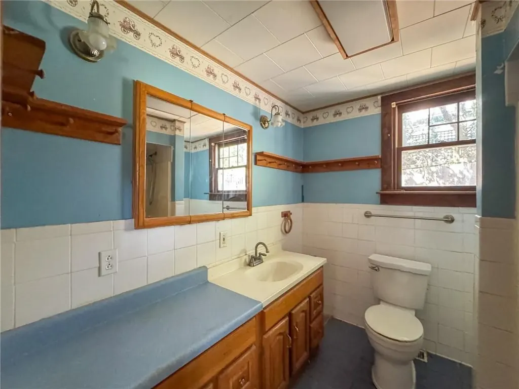 8 Tucker Avenue Tiverton RI 02878