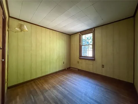 8 Tucker Avenue Tiverton RI 02878