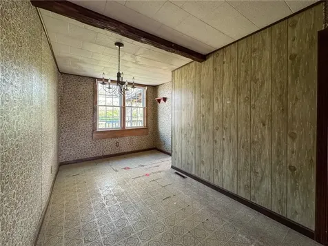 8 Tucker Avenue Tiverton RI 02878