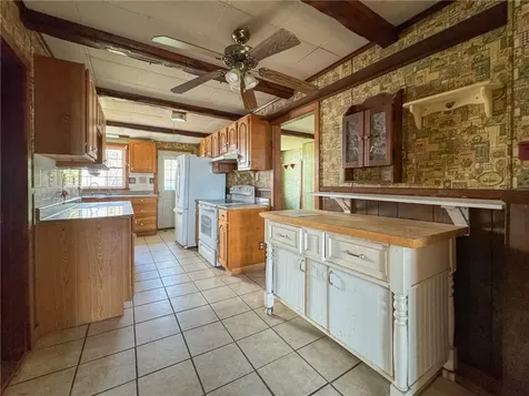 8 Tucker Avenue Tiverton RI 02878