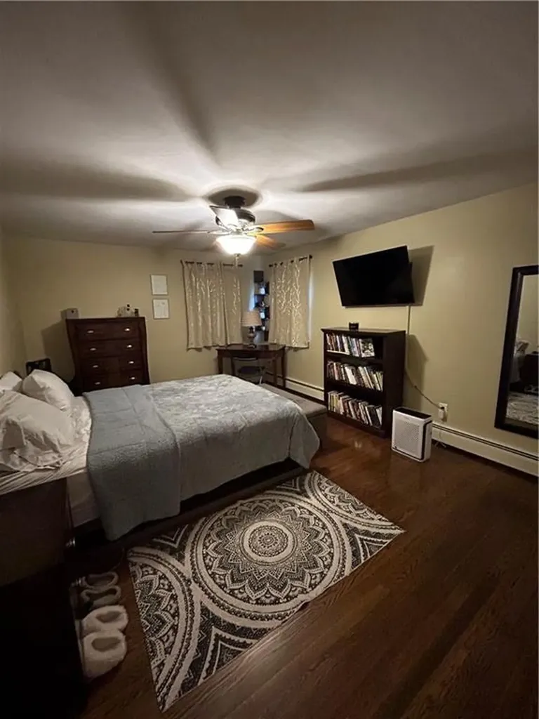 7 Deborah Way Cranston RI 02910