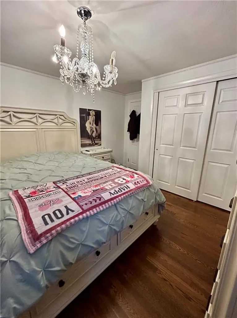 7 Deborah Way Cranston RI 02910