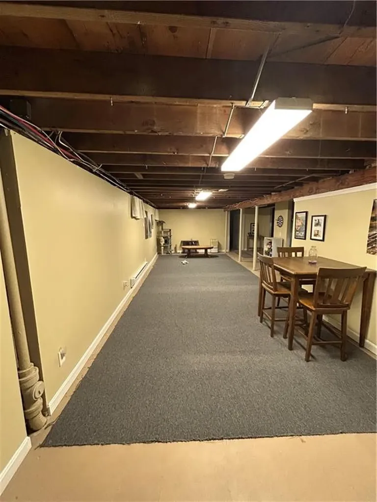 7 Deborah Way Cranston RI 02910