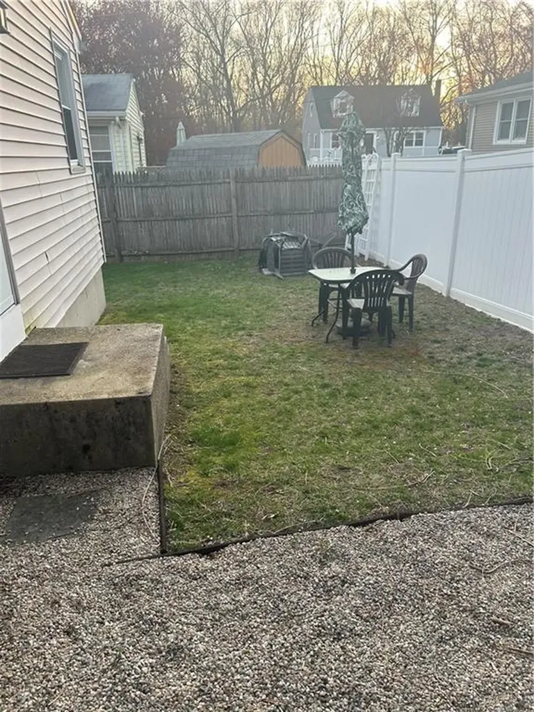 7 Deborah Way Cranston RI 02910