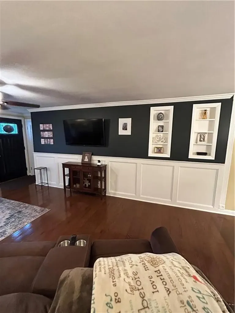 7 Deborah Way Cranston RI 02910