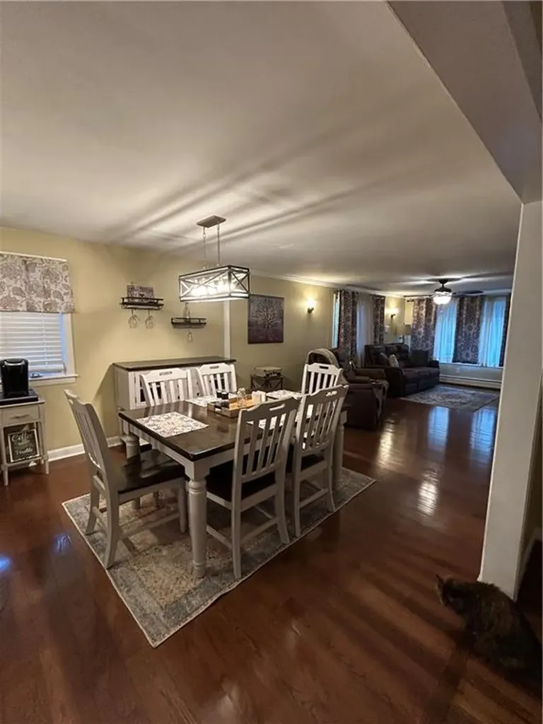 7 Deborah Way Cranston RI 02910