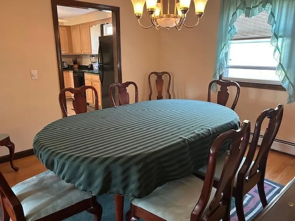 40 Newcastle Drive Warwick RI 02818