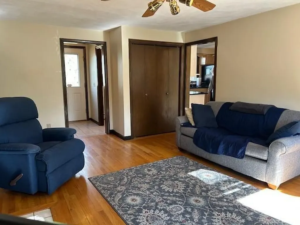 40 Newcastle Drive Warwick RI 02818