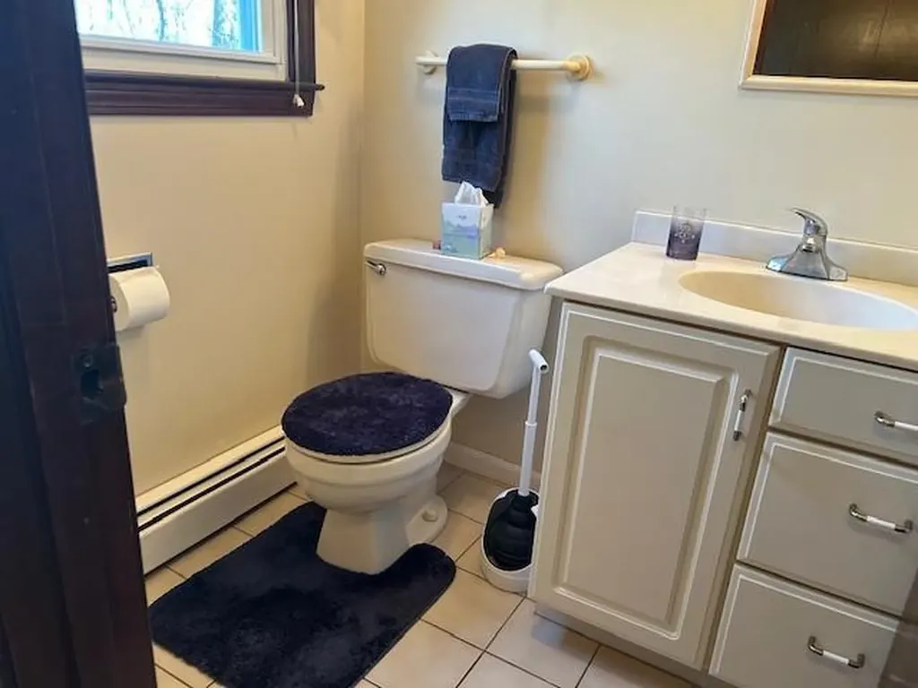 40 Newcastle Drive Warwick RI 02818