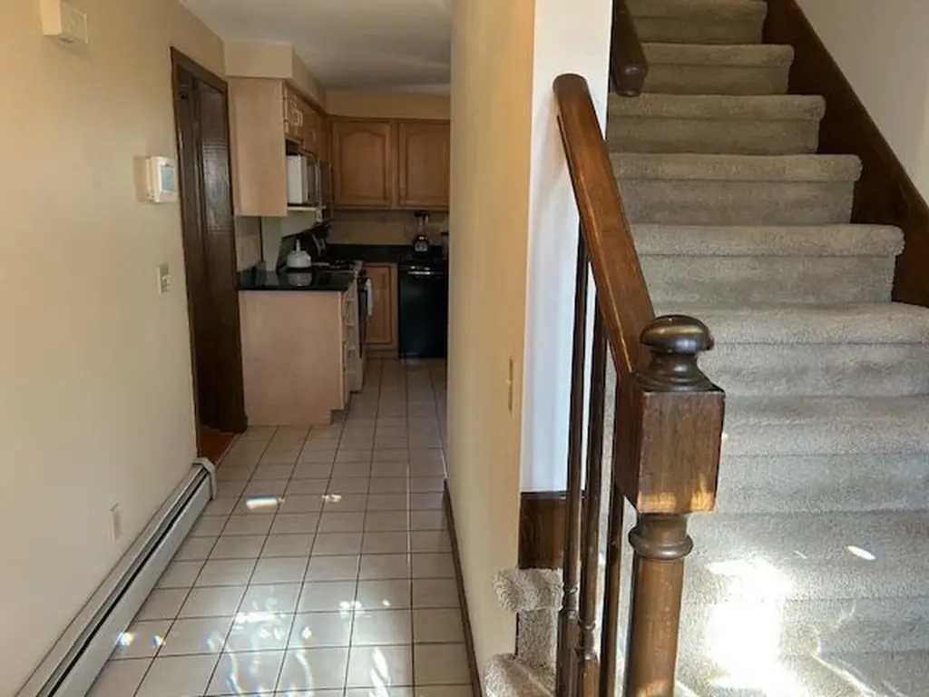 40 Newcastle Drive Warwick RI 02818