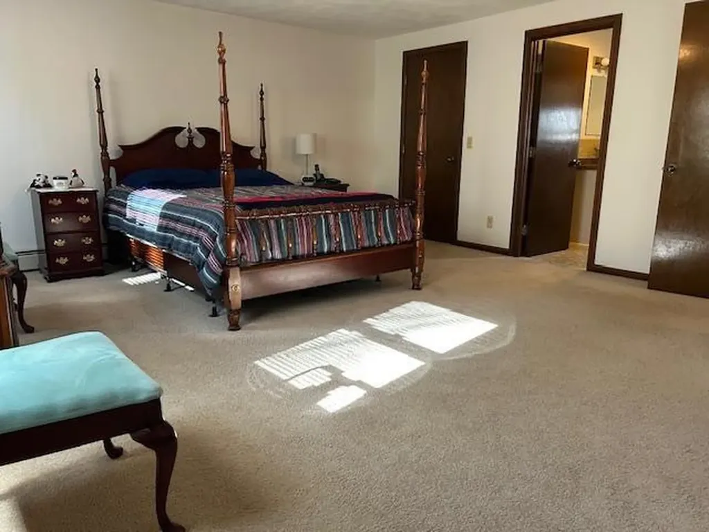 40 Newcastle Drive Warwick RI 02818