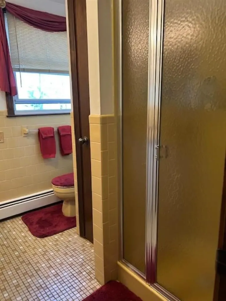 40 Newcastle Drive Warwick RI 02818