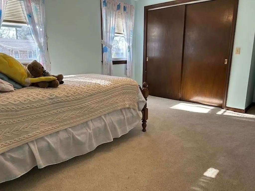 40 Newcastle Drive Warwick RI 02818