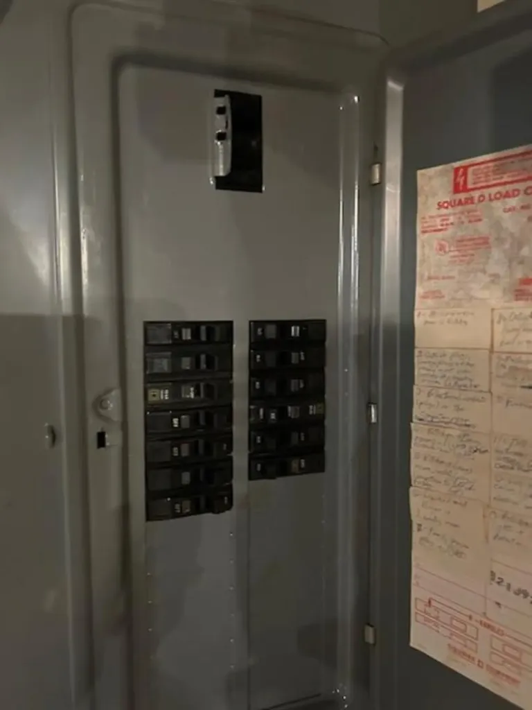 40 Newcastle Drive Warwick RI 02818