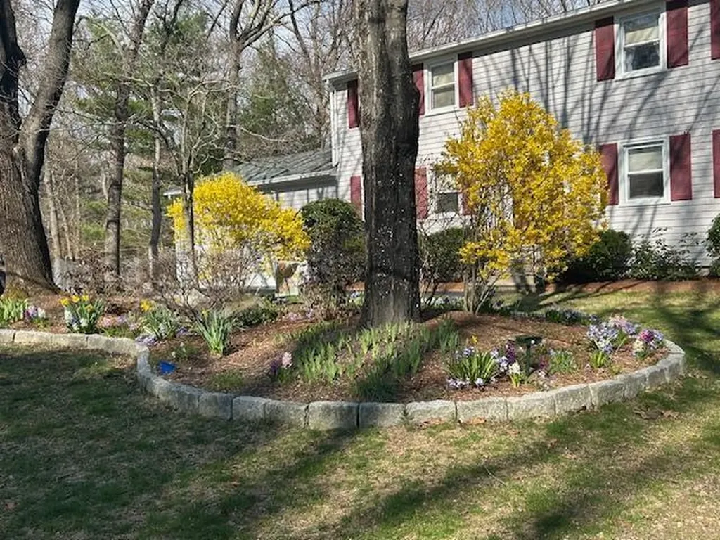 40 Newcastle Drive Warwick RI 02818