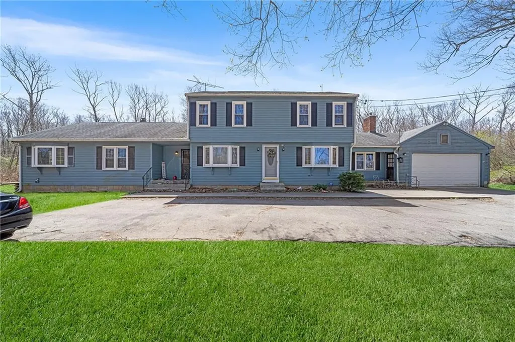 389 Douglas Pike North Smithfield RI 02896