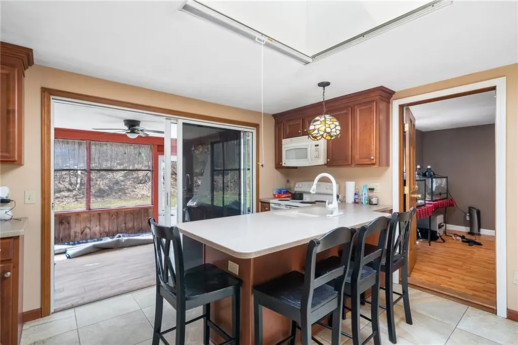 389 Douglas Pike North Smithfield RI 02896