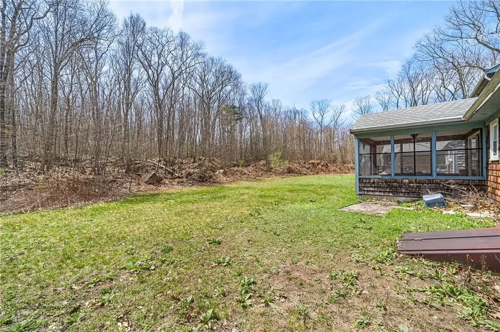 389 Douglas Pike North Smithfield RI 02896