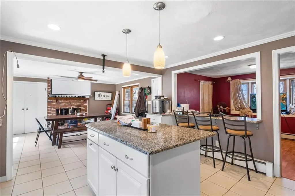 389 Douglas Pike North Smithfield RI 02896