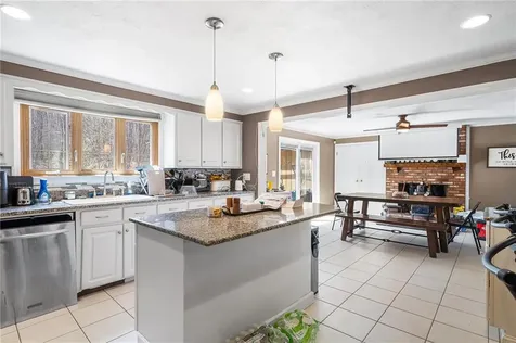 389 Douglas Pike North Smithfield RI 02896