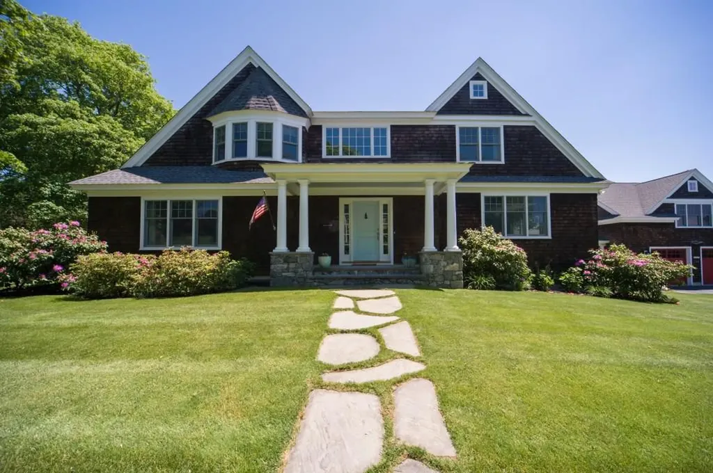 190 Coggeshall Avenue Newport RI 02840