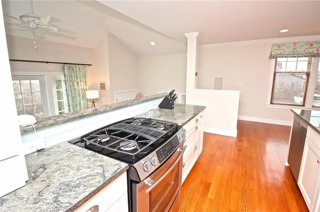 190 Coggeshall Avenue Newport RI 02840