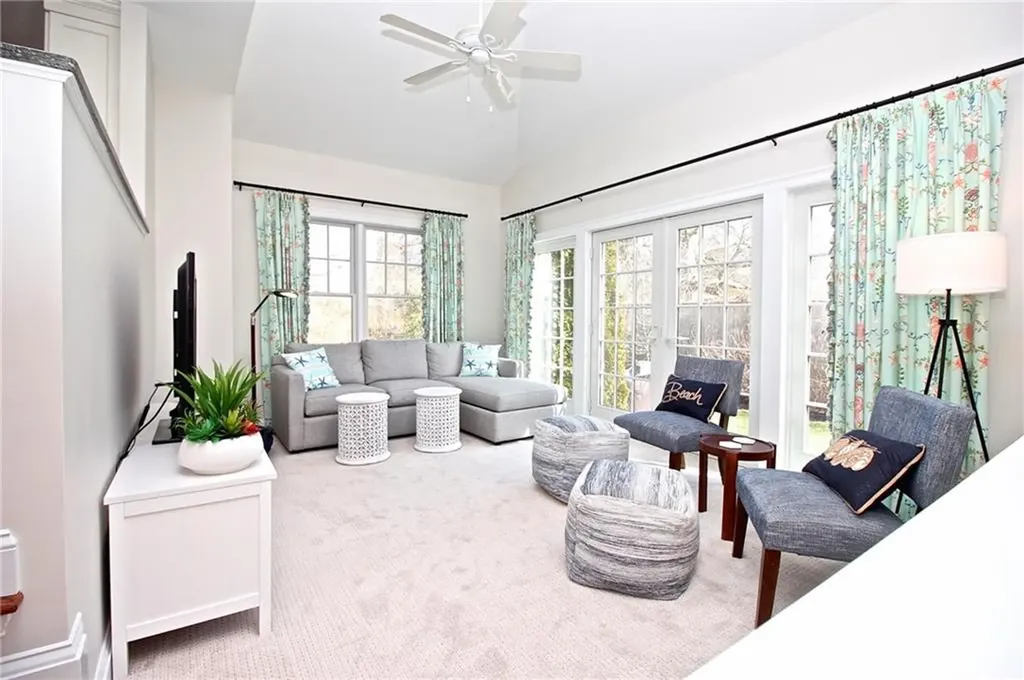 190 Coggeshall Avenue Newport RI 02840