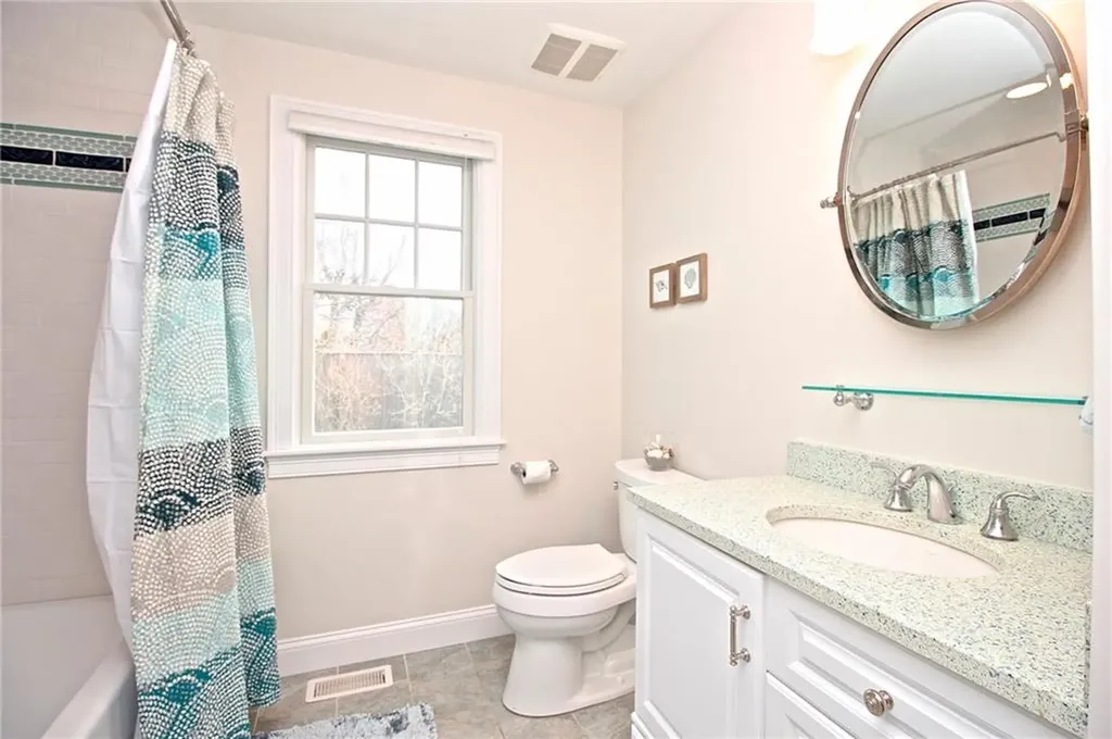 190 Coggeshall Avenue Newport RI 02840