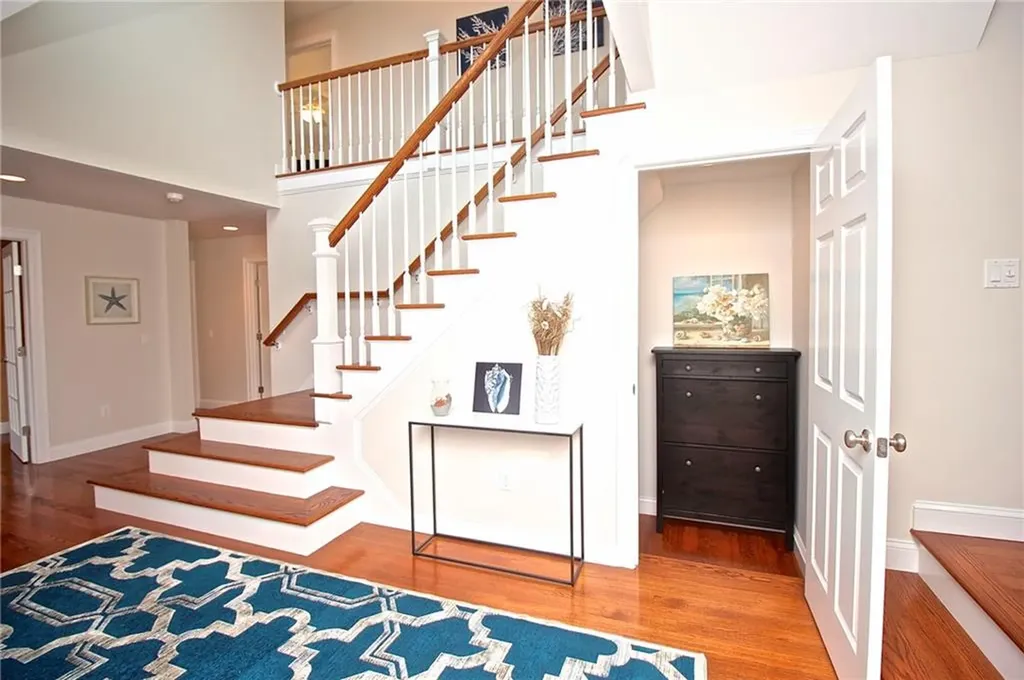 190 Coggeshall Avenue Newport RI 02840
