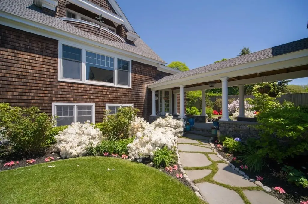 190 Coggeshall Avenue Newport RI 02840