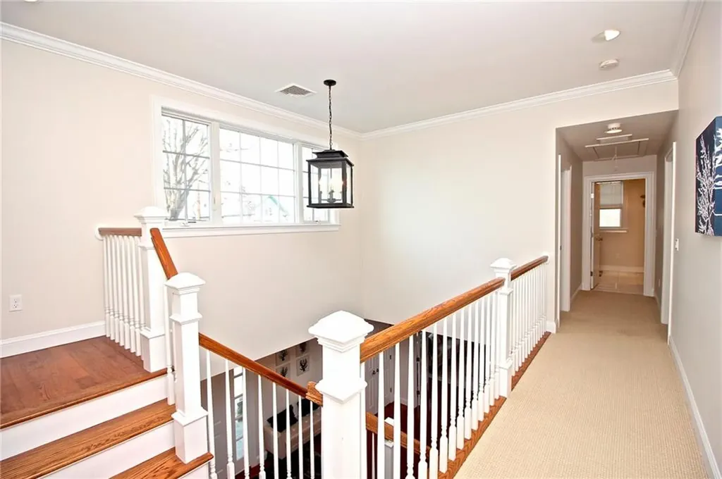 190 Coggeshall Avenue Newport RI 02840