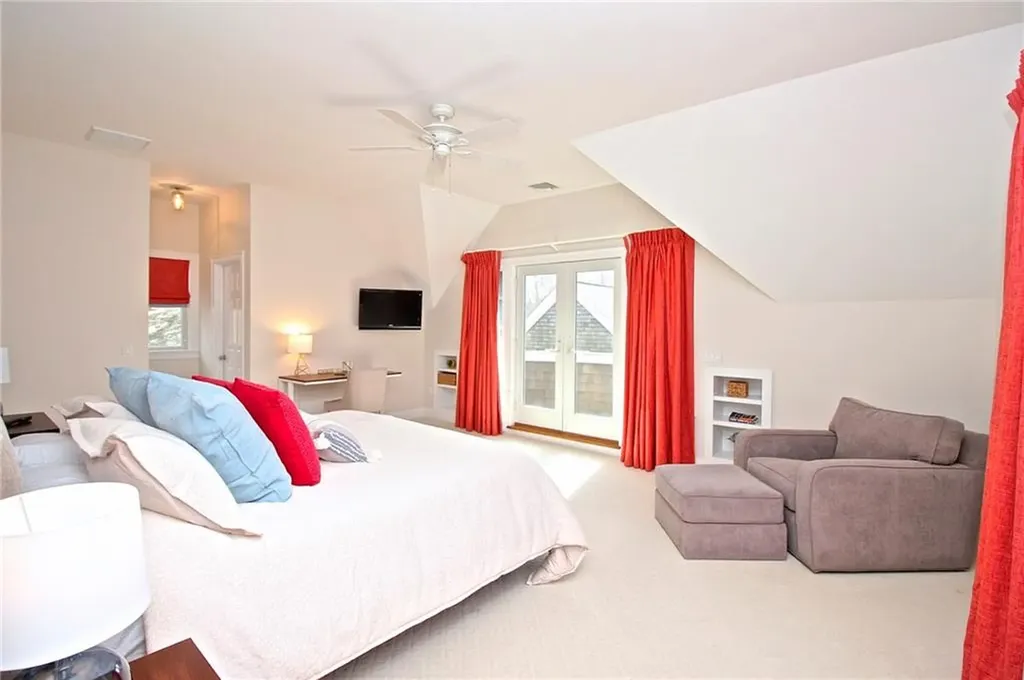 190 Coggeshall Avenue Newport RI 02840