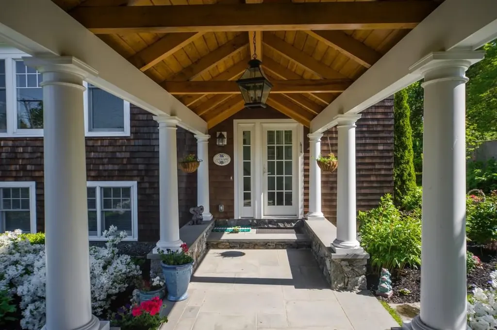 190 Coggeshall Avenue Newport RI 02840