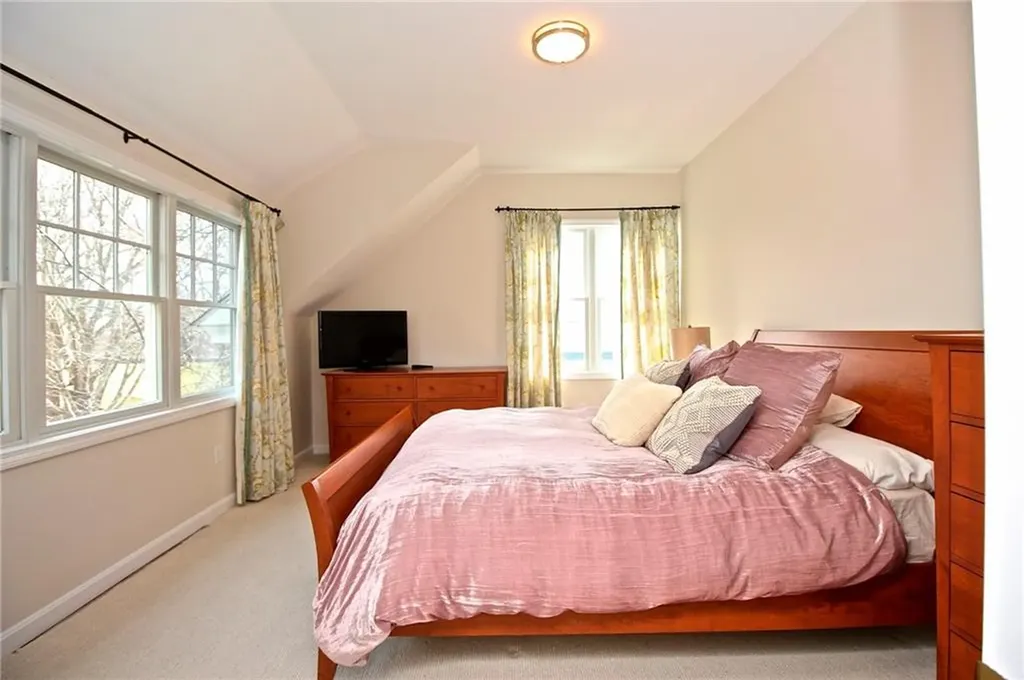 190 Coggeshall Avenue Newport RI 02840