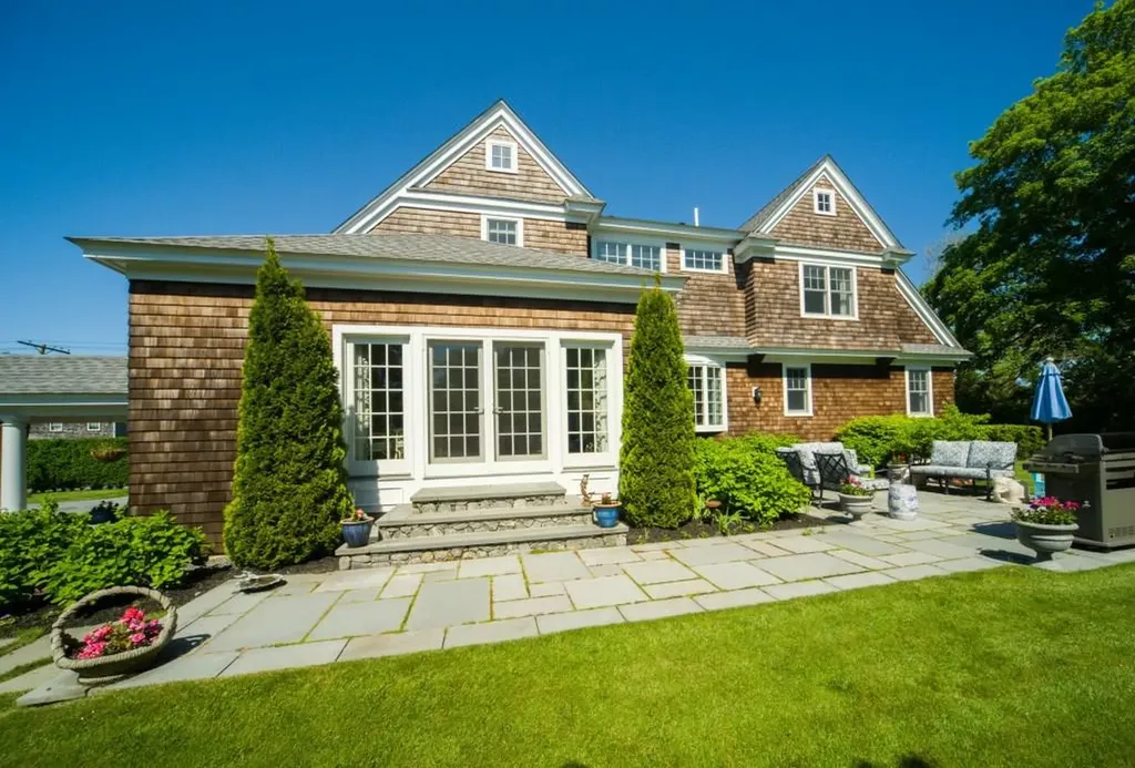 190 Coggeshall Avenue Newport RI 02840