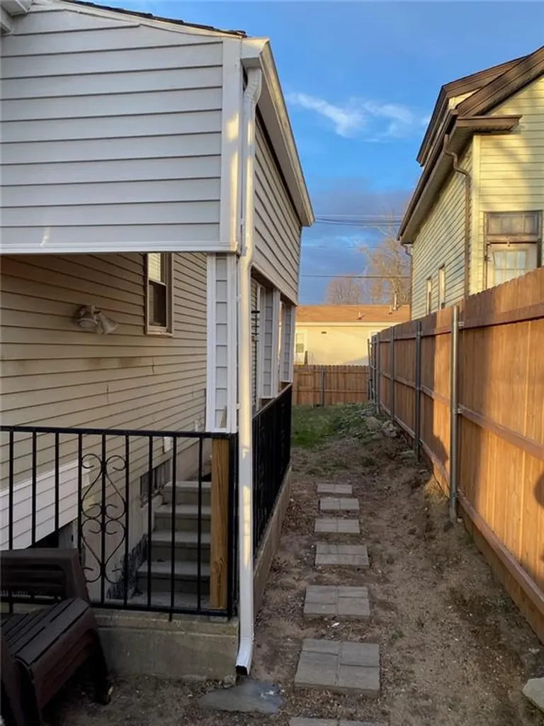 186 Oxford Street Providence RI 02907