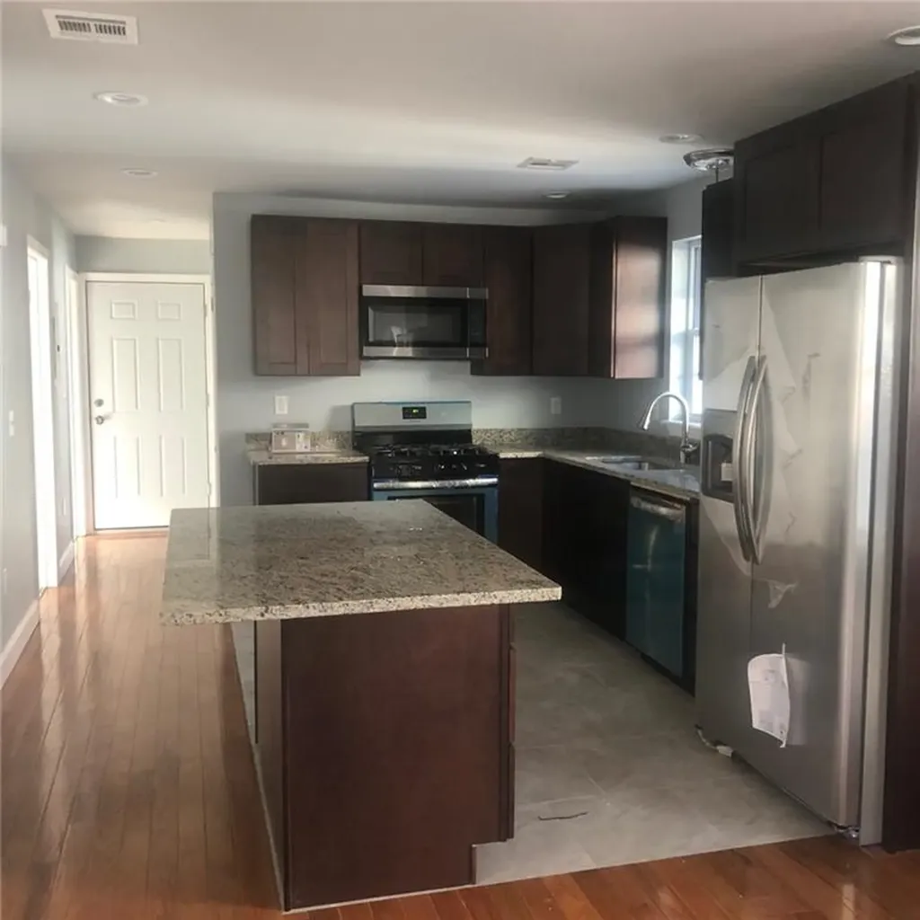 20 Virginia Lane Providence RI 02908