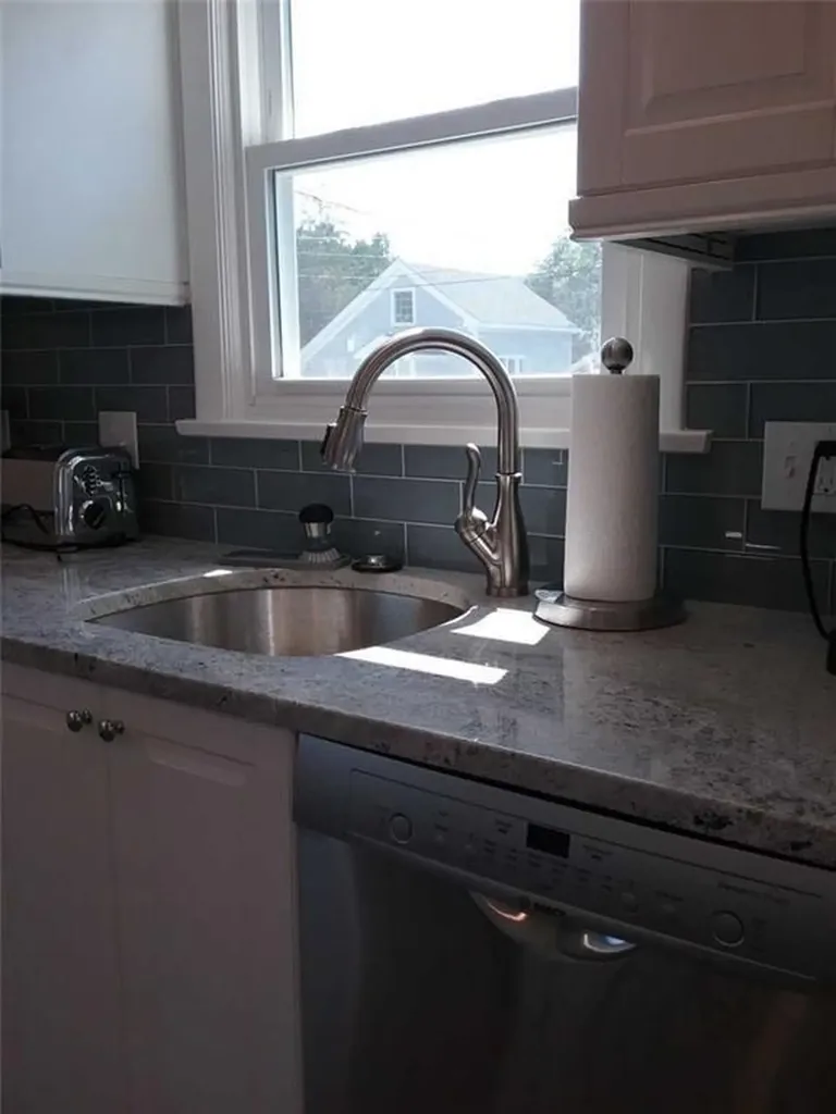 97 Center Avenue Middletown RI 02842