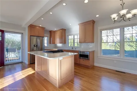 2 Katzman Place Newport RI 02840