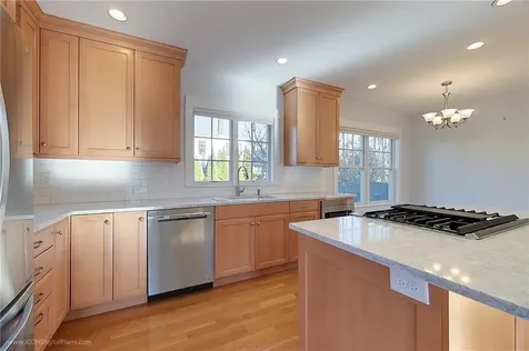 2 Katzman Place Newport RI 02840