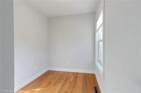 2 Katzman Place Newport RI 02840