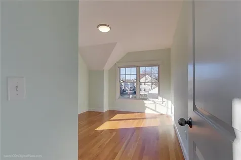 2 Katzman Place Newport RI 02840