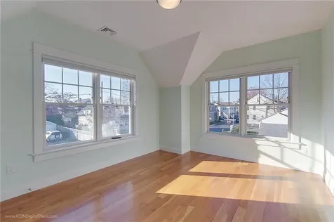 2 Katzman Place Newport RI 02840