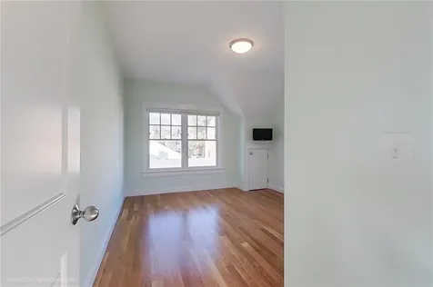 2 Katzman Place Newport RI 02840