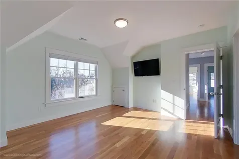 2 Katzman Place Newport RI 02840